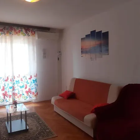 アパート Apartman Manuella シベニク